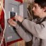 how to change a circuit breaker that