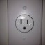is this outlet 115v or 220v
